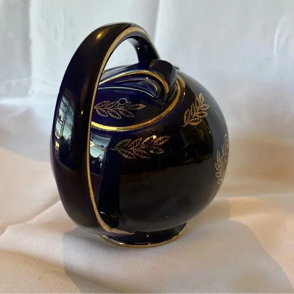 Vintage 1940s Hall China Cobalt Blue Airflow Teapot - Picture 3 of 4